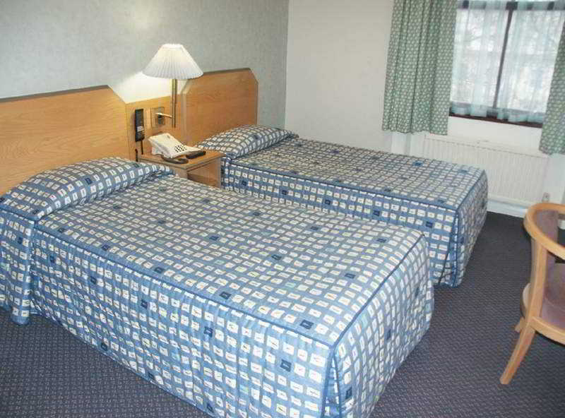 Norfolk Plaza Hotel London Room photo